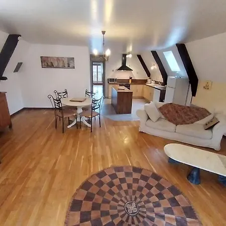 Ancienne Grange Rehabilitee, Piscine Et Jardin Tatil Evi Faycelles